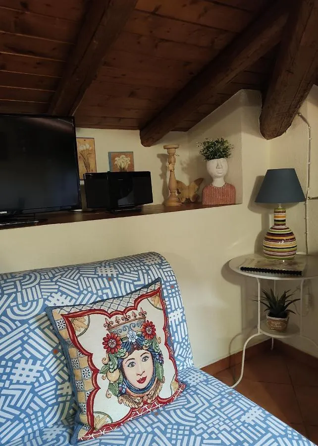 Apartament La Mansarda Di Ninni Katania